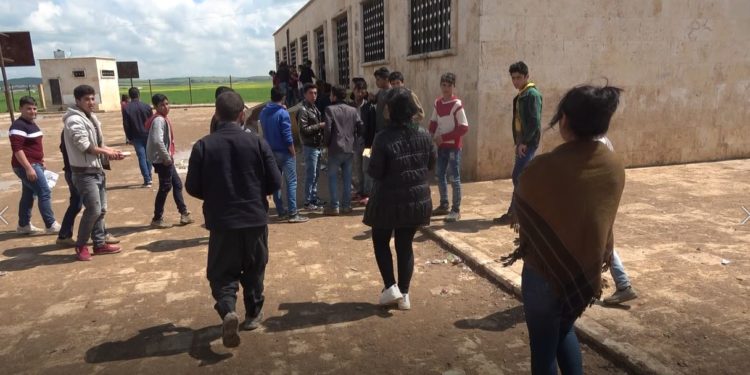 Ciwanên Kobanê ji bo şahiya 4’ê Nîsanê xebatên xwe didomînin