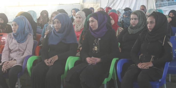 Jinên ciwan ên Reqayê amadekariyên konferansa xwe dikin