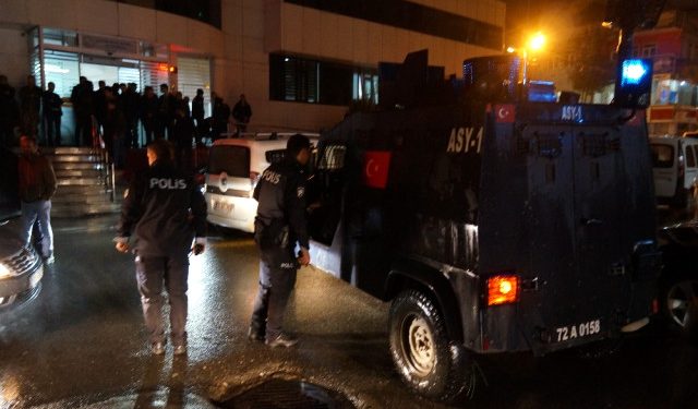 Polîsên dagirker li Êlîhê girtin ser malan, endamên Meclisa Ciwanên HDP’ê hatin binçavkirin