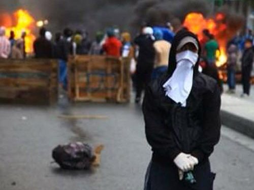 LEZGÎN – Yekîneyên Tolhildanê li Farqînê bombeyên deng avêtin malên hevkarên dagirkeran