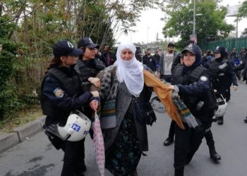 Li Bakirkoyê daxwaza girtina dayikan kirin