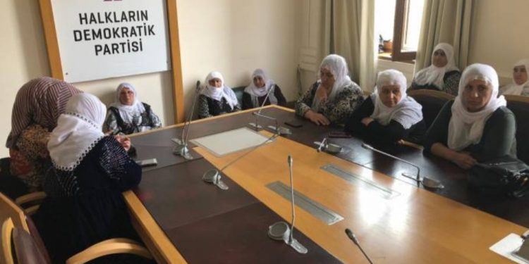 3’ê roj in Dayik li Meclîsê çalakiyê dikin