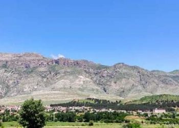 Balafirên şer ên dagirkeriya dewleta Tirk derdora Şêladizê bombebaran dikin