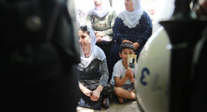 Dayikên Girtiya ên li Edeneyê: Çalakiya Rûniştinê