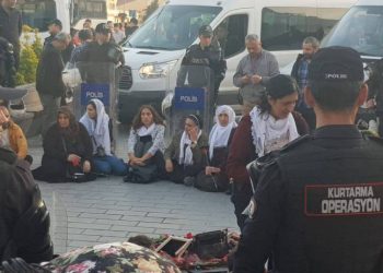 Çalakiyên ji bo greva birçîbûnê dewam dikin