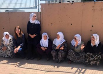 Dayikan astengî nas nekirin û li pêş Gebze rûniştin