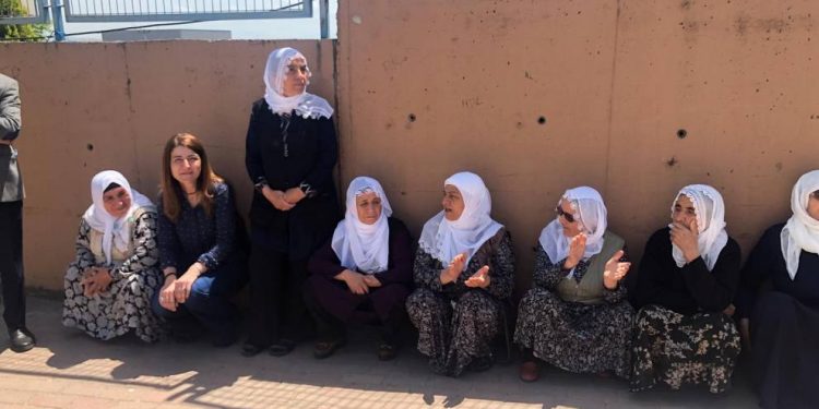 Dayikan astengî nas nekirin û li pêş Gebze rûniştin