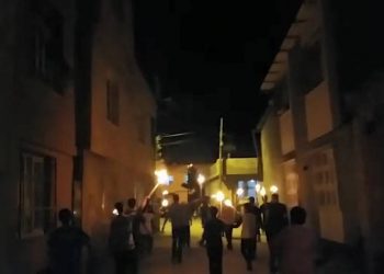 Li Edene ciwanan bi meşa meşaleyî bal kişand ser berxwedanê