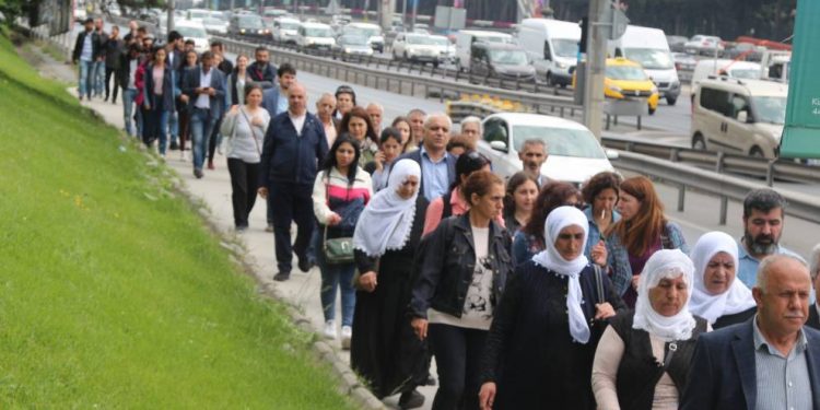 Gel li dijî tecrîdê ji Bakirkoyê heta Şirinevlerê meşiyan