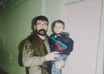 Nivîskarê ku di greva birçîbûnê de ye êdî çavê wî nabîne