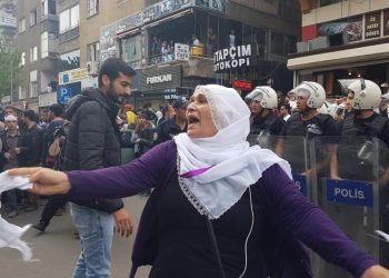 ANALÎZ – ‘Qêrîna dayikan textê zilmê hildiweşîne’