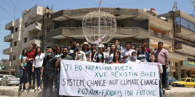 Xwendekarên Qamişloyê tevlî çalakiya avhewayê bûn