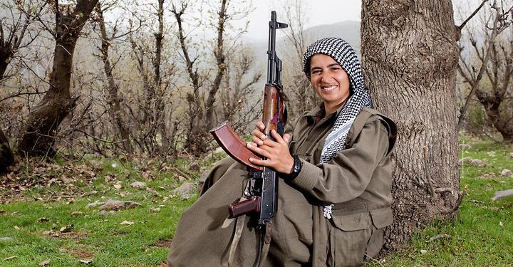 Ji Pênûsa Gêrîlla: Jin û Şer