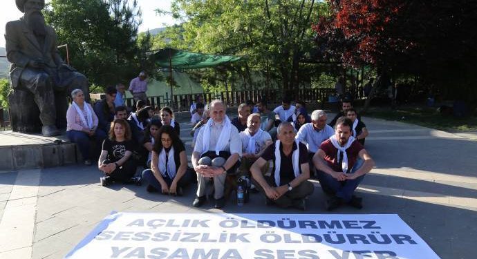 Li Dêrsimê çalakiya rûniştinê di roja 20’an de dewam dike