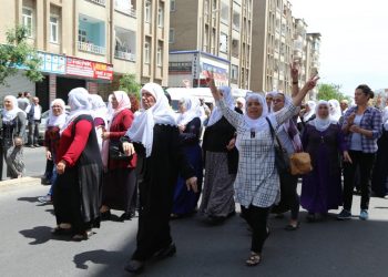 Dayik li hemberî tecrîdê û ji bo xwedî derketina berxwedanê li her derî di nava çalakiyan de ne
