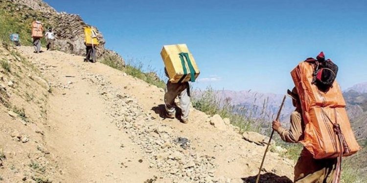Hovîtiya Rejîma Îranê li dijî kolberan didome: 3’ê kolber birîndar kirin û gelek hesp kuştin