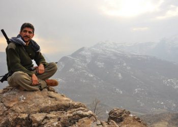 Ji Pênûsa Gêrîlla: Ciwan dengê azadiyê ne!!