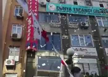 Meclisa Ciwanan li Stenbolê bi sedan belavokan ji avahiyek bilind firandin