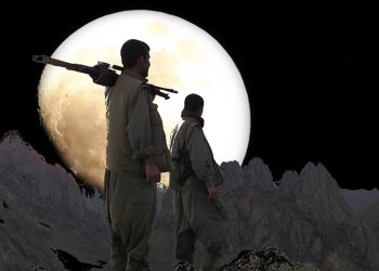 Ji Pênûsa Gerilla: Dema Dengê Şevê Hate Lêdan !