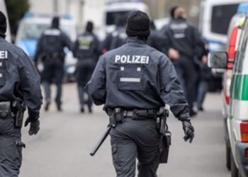 Li sê bajarên Elmanyayê bi ser malên Kurdan de girtin