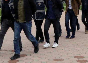 Li Îzmîrê 12 kes hatin binçavkirin