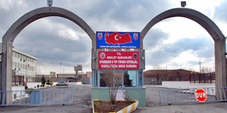 Derbarê jinên girtî yên li Girtîgeha Tîpa T ya Amedê de lêpirsîn