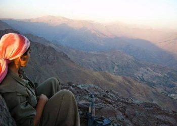 Ji Pênûsa Gerîlla: Dengek ji tilîliya cenga hebûnê!