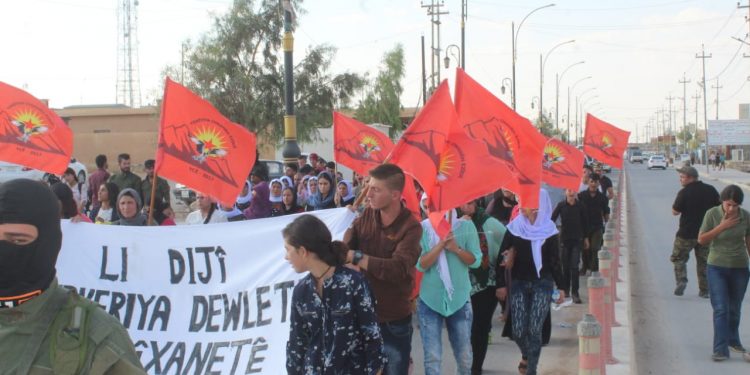 Bi pêşengtiya Ciwanan li Şengalê îxaneta PDK’ê û dagirkeriya dewleta tirk hatin şermezar kirin