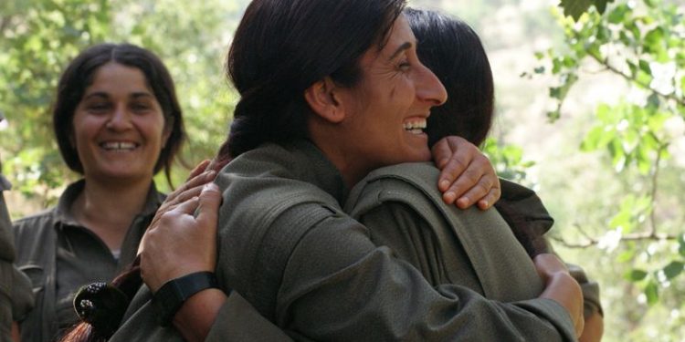 ARTÊŞBÛNA JIN NAVÊ HEQÎQETA KU BER BI EVÎNÊ VE DIMEŞÊ YE