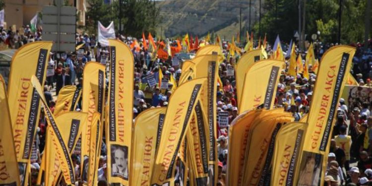 Bi deh hezaran kes ber bi Madimakê ve dimeşin