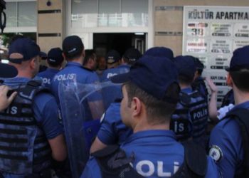 Polîsên dagirker ên Tirk daxuyaniya HDP’ê ya şermezarkirin a Giyadinê asteng kirin