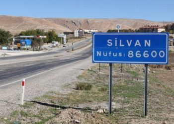 Li gelek gundên Farqînê derketina derve hat qedexekirin