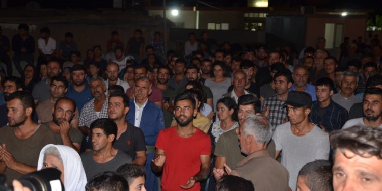 Welatiyên Mexmûrê êrîşên dagirker protesto kirin