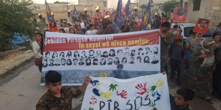 Şehîdên Komkujiya Pirsûsê li Kobanê hatin bîranîn