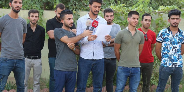 Ciwanên Kerkûkê dorpêça dervey mirovahî li ser kampa Mexmûrê şermezar kir