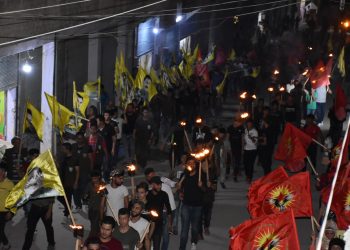 Ciwanên Helebê bi meşeke meşaleyî Şoreşa 19’ê Tîrmehê hate silav kirin