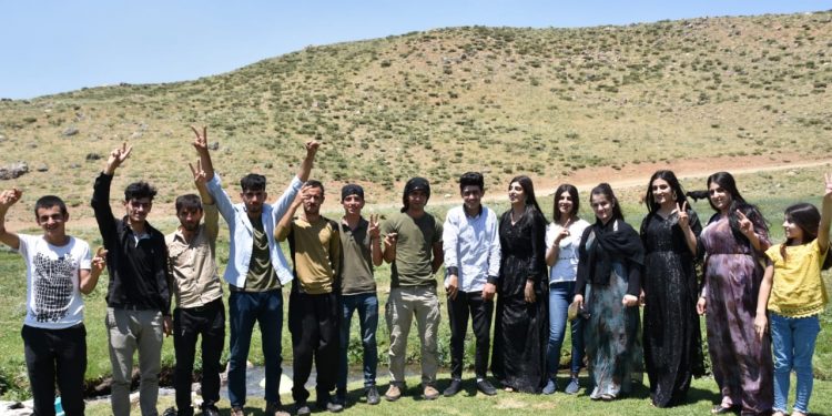 Çalakiya Mertalên Zindî li Bînarê Qendîlê di roja 42’an û li Bradostê di roja 32’an de didomin