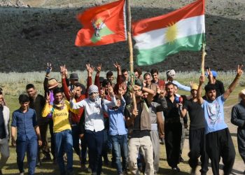Çalakiya Mertalên Zindî li Bînarê Qendîlê di roja 36’an û li Bradostê di roja 26’an de didomin