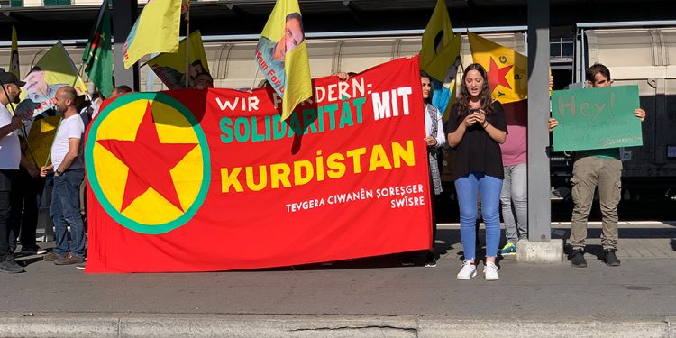 Ciwanên Kurd li Swîsreyê dagirkeriya Tirk şermezar kirin