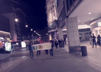 Ciwanên Saarbruckenê bi meşekê 15’ê Tebaxê pîroz kirin