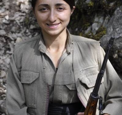 Komalên Jinên Ciwan Amara Gabar bi bîr anî