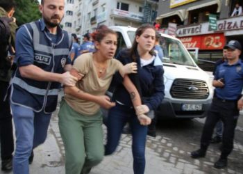 Li Enqerê polîsên dagirker ên Tirk êrîşî çalakiya protestoyê kir, 9 kes destgîrkirin