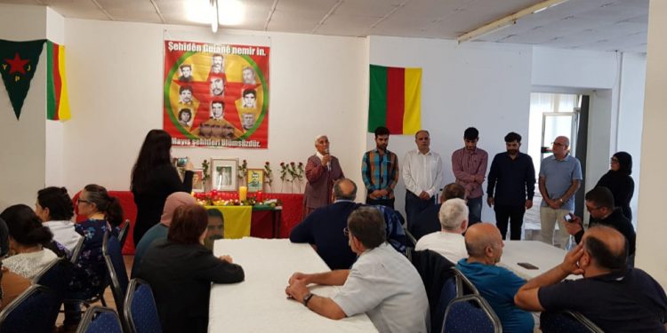 Li Dûîsbûrgê Gerîllayên li Geverê şehîd bûbûn hatin bibîranîn