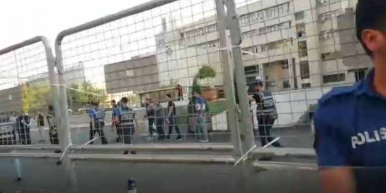 Şaredariyên HDP’ê ji nû ve bi bendan hatin dorpêçkirin