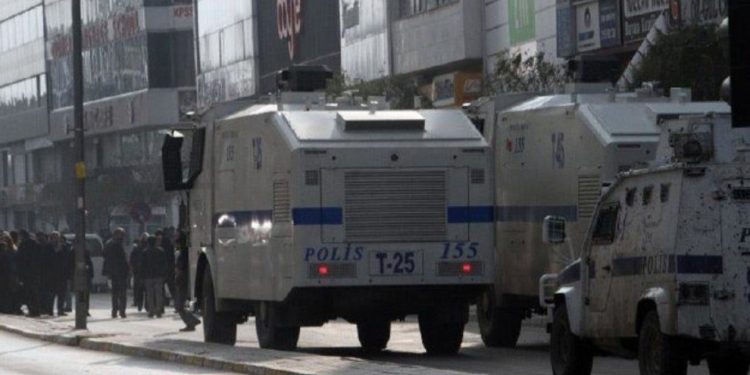 Xwepêşandanên li Şirnexê ji bo 15 rojan hatin qedexekirin