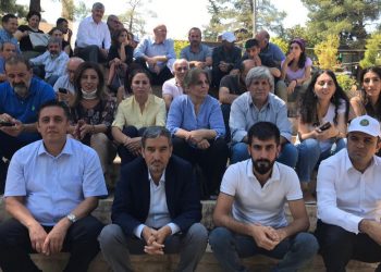 Berxwedana li Mêrdînê  dewam dike