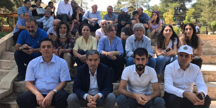 Berxwedana li Mêrdînê  dewam dike