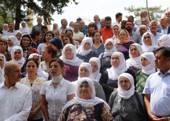Li Mêrdînê berxwedana dijî qeyûm kete roja 12’an