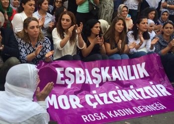 Berxwedana Amedê li dijî qeyûman di roja 12’emîn de ye