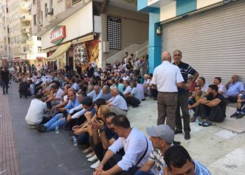 Berxwedaniya gelê Amedê di roja 5’emîn de dewam dike